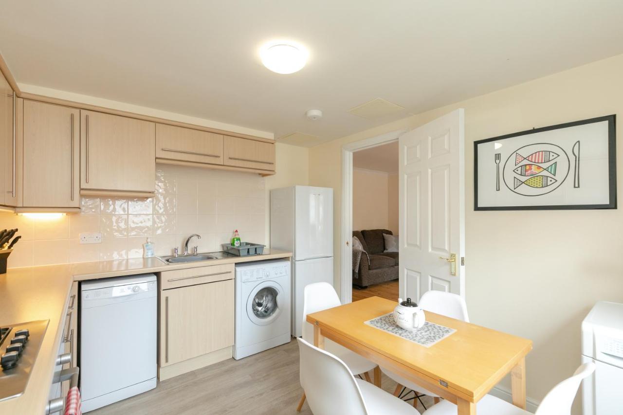 Dicksonfield Quiet Central Family Apartment With Parking เอดินบะระ ภายนอก รูปภาพ