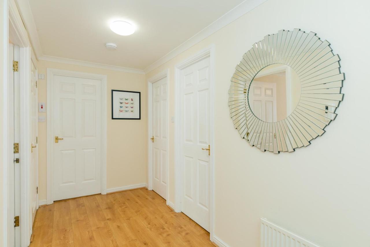 Dicksonfield Quiet Central Family Apartment With Parking เอดินบะระ ภายนอก รูปภาพ